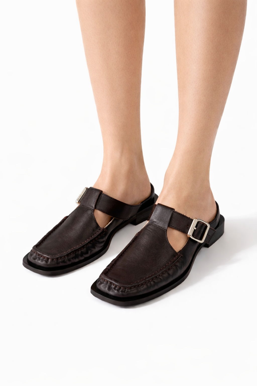 %100 El Yapımı Hakiki Deri Kadın Terlik - DP1611